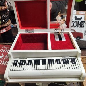 White Piano Music Box with Ballerina